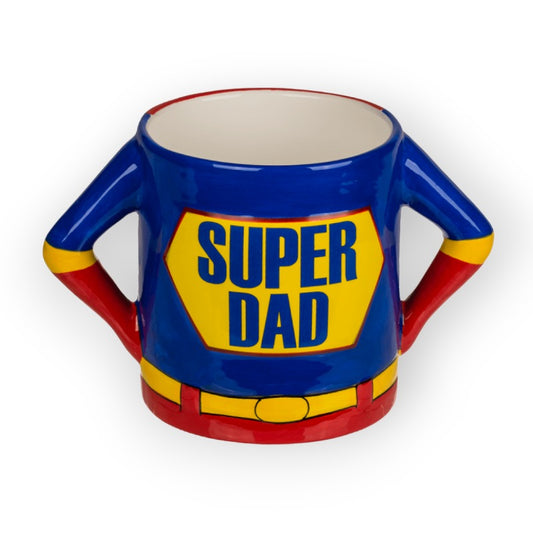 Tazza in ceramica di alta qualità dedicata ai super papà. Design classico da supereroe di colore blu con cintura gialla e fondo rosso e la scritta "Super dad"