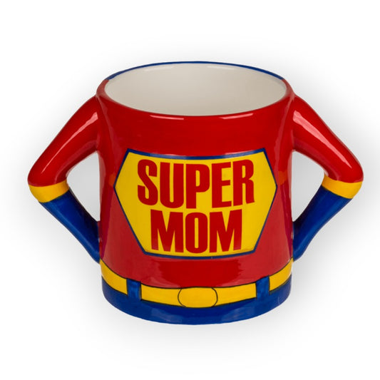 Tazza in ceramica di alta qualità dedicata alle super mamme. Design classico da supereroe di colore rosso con cintura gialla e fondo blu e la scritta "Super Mom"