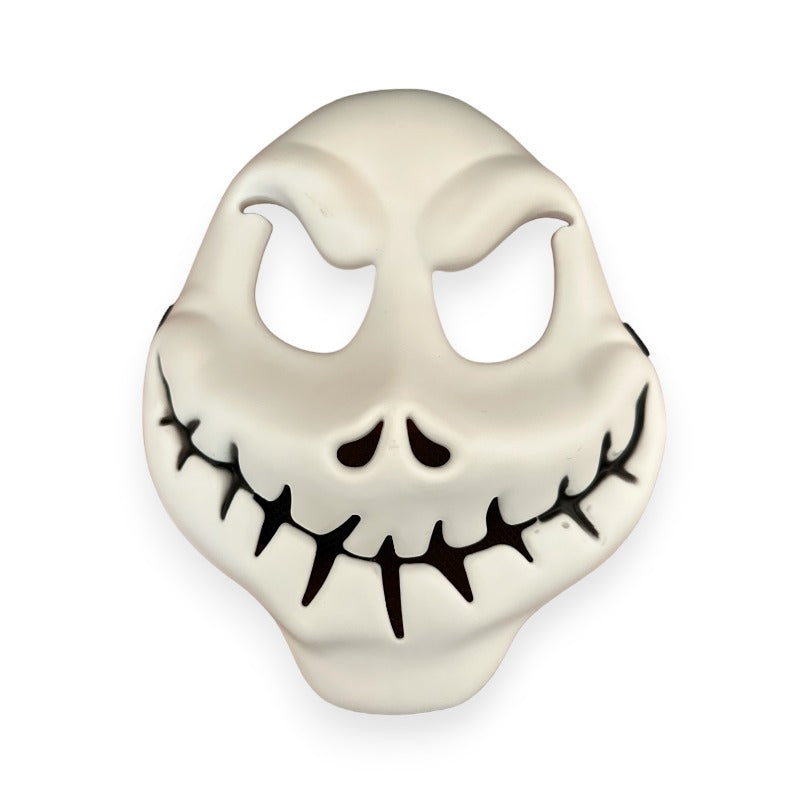 Bellissima maschera di altissima qualità a tema Nightmare Before Christmas. Ottima idea per un travestimento nella notte di Halloween.