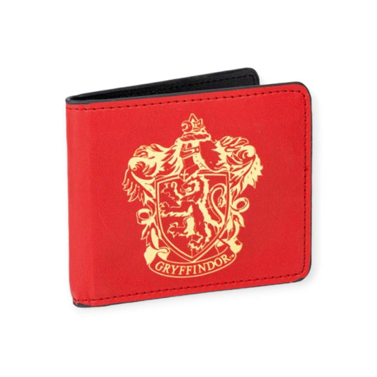 Bellissimo portafoglio rosso a tema Grifondoro, dotato di tasca porta-banconote e 6 taschini porta-tessere. Colore rosso con logo Grifondoro dorato
