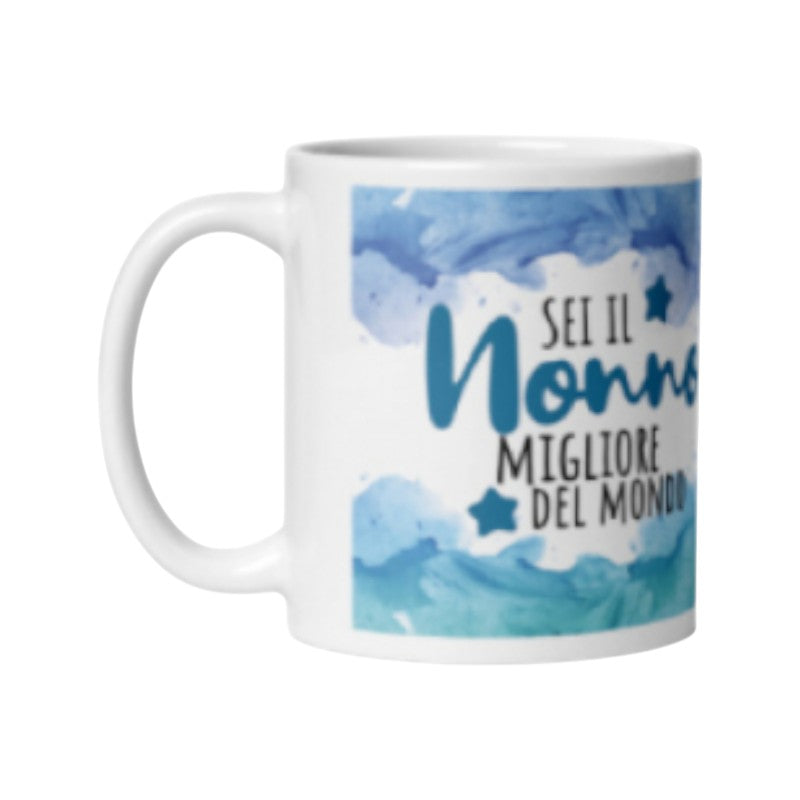 Bellissima tazza per il tuo super nonno, bianca con dettagli azzurri e la scritta "Sei il nonno migliore del mondo, enjoy the moment"