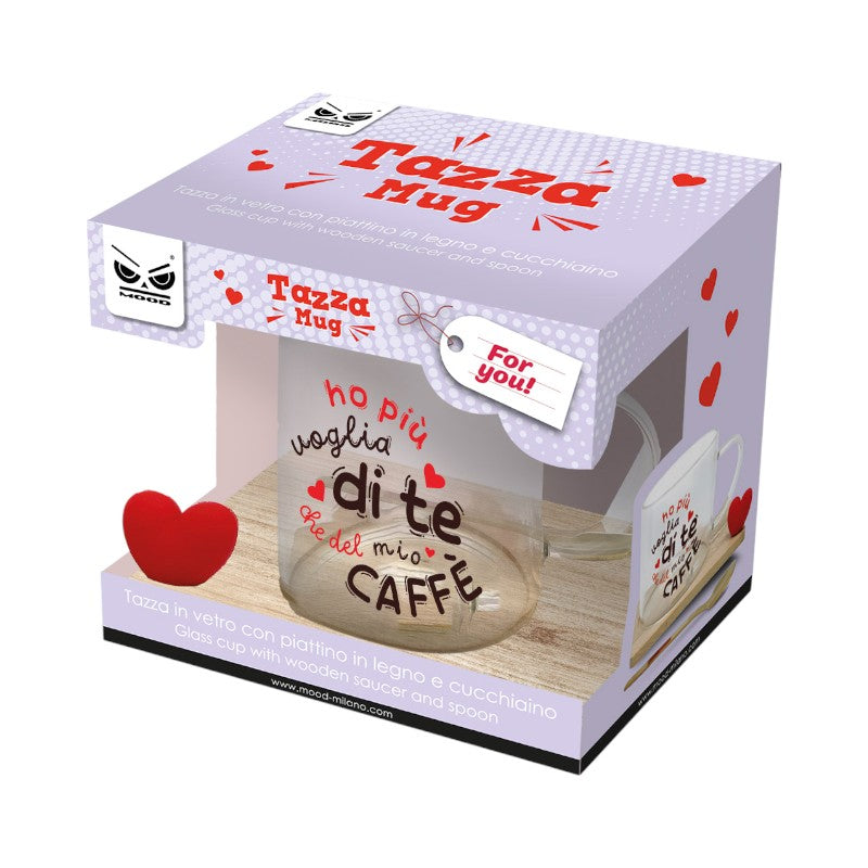 Bellissima tazza in vetro con piattino in legno e cucchiaino a tema San Valentino e la scritta "Ho più voglia di te che del mio caffè"