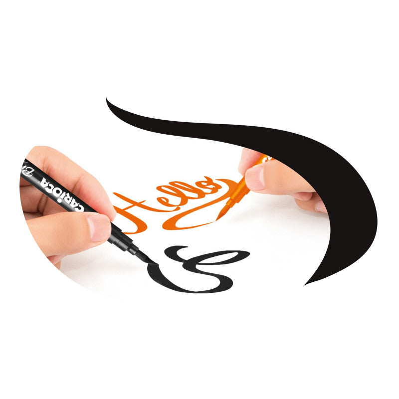 Fantastici pennarelli Super Brush con punta a pennello ottimi per disegni calligrafici. La confezione contiene 20 pennarelli professionali Made in Italy