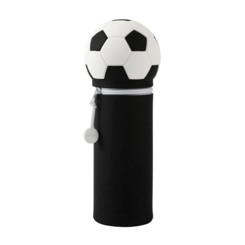 Astuccio Kawaii iTotal Pallone da Calcio in silicone: design 3D, chiusura zip con laccetto. Il pencil case perfetto per gli sportivi!