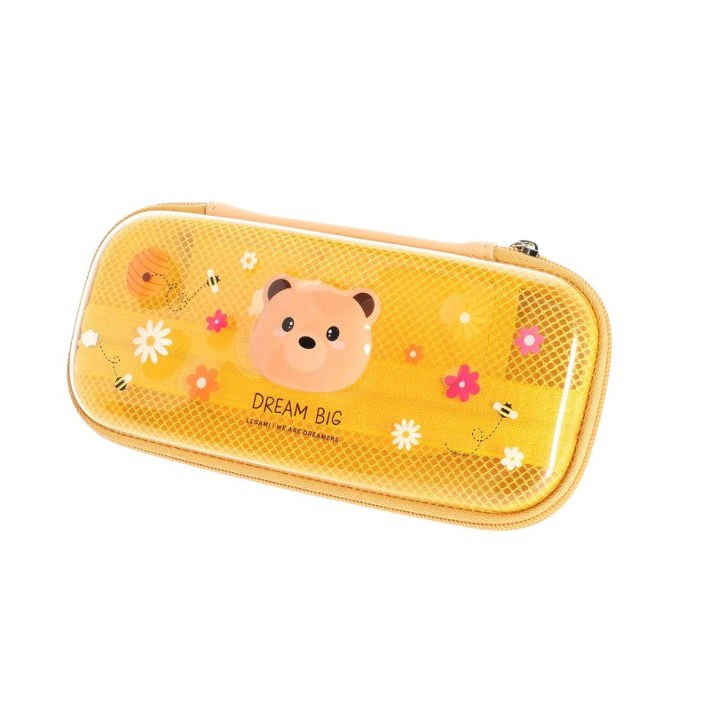 Astuccio rigido Legami WonderWow orsetto — struttura protettiva, giallo miele, zip fogliolina, tema Dream Big. Regalo kawaii perfetto per la scuola.
