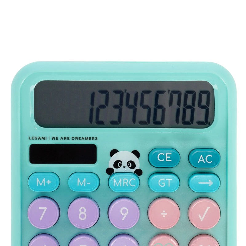 Calcolatrice maxi Legami Panda — verde menta, tasti rotondi kawaii, display LCD, doppia alimentazione solare e batteria. Regalo originale per la scrivania.