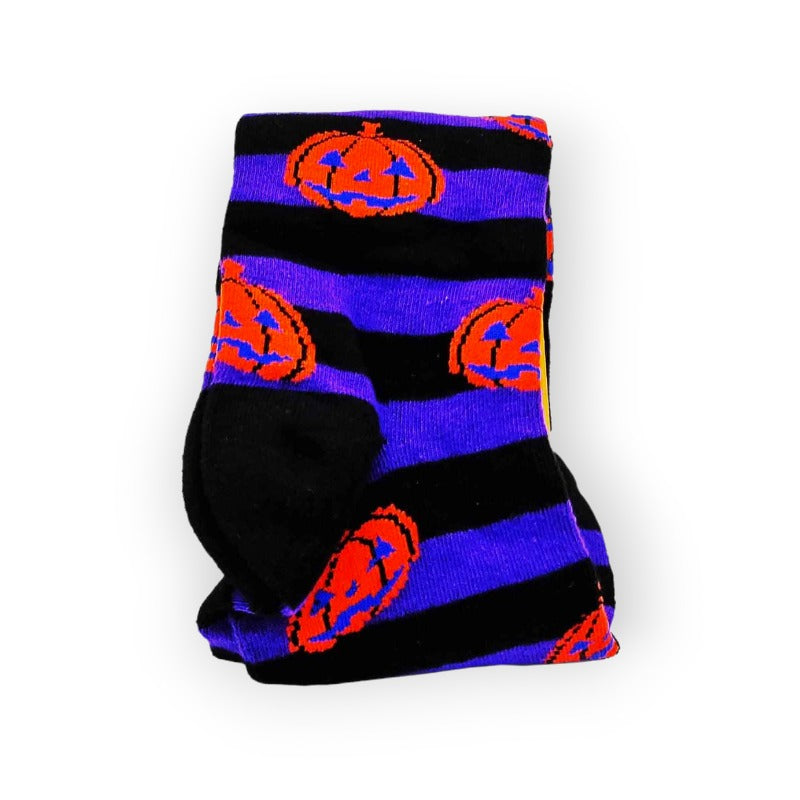 Fantastici calzini unisex horror a tema Halloween. Design Ufo, sfondo a strisce nere e viola con disegni di zucche arancioni. Misura 36-43