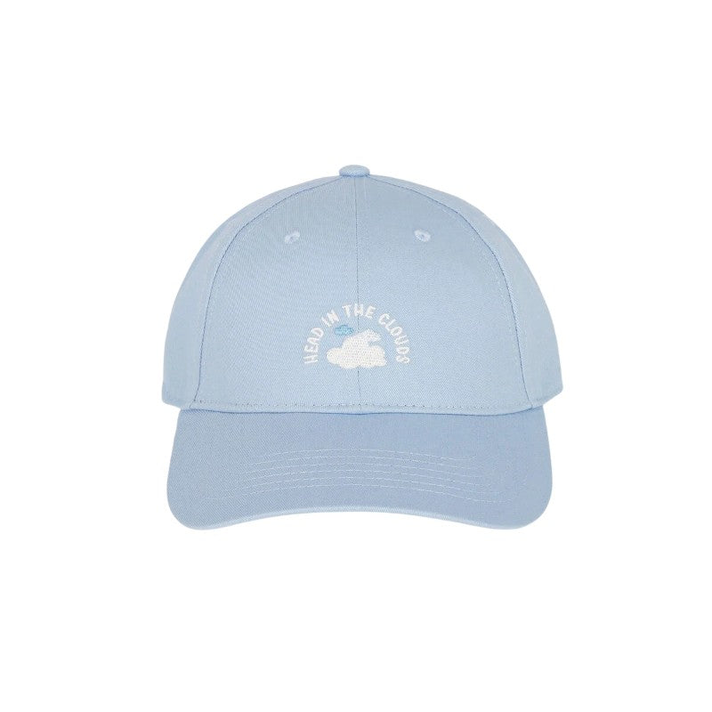Cappellino visiera Legami "Head in the Clouds" — azzurro cielo, nuvola ricamata, taglia unica regolabile. Il berretto sognatore perfetto per lei e per lui.