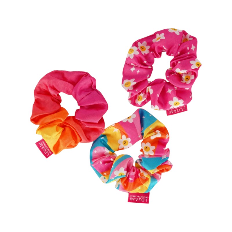 Scrunchies per capelli Legami Hair We Are: elastici in tessuto effetto satin con fantasie Bee Different, fiori e Keep on Blooming. Su Viano Shop!