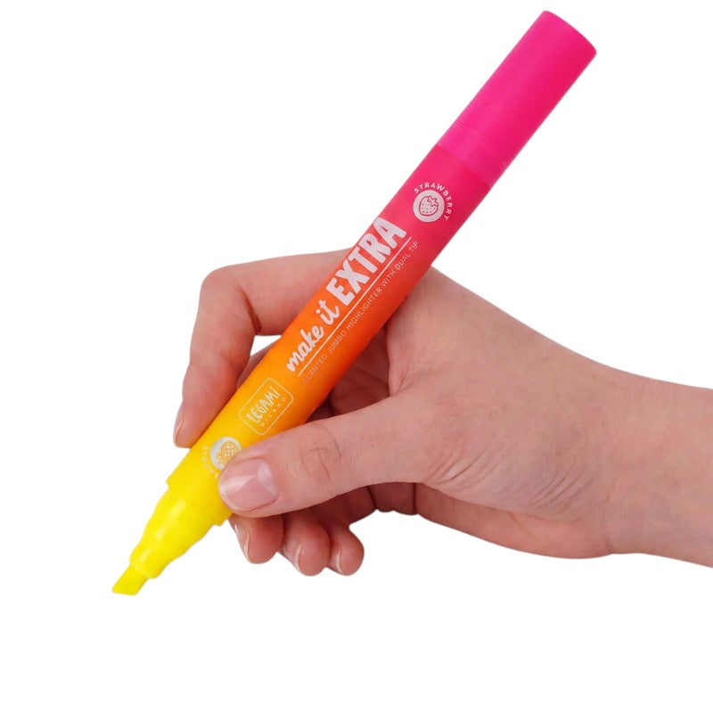 Evidenziatore profumato Legami Make it Extra a doppia punta: 2 colori fluo e 2 profumi fruttati in un solo evidenziatore. Su Viano Shop!