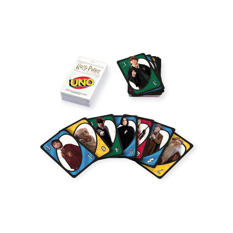 Il famosissimo gioco di carte "Uno" a tema Harry Potter, il gioco contiene 112 carte più 1 foglio di regolamento. Porta con te la magia di Hogwarts.