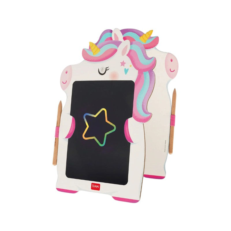 Lavagna magica Legami Unicorno: tavoletta LCD 8 pollici con penna, tratto arcobaleno e tasto cancella, senza luce blu. Scoprila su Viano Shop!