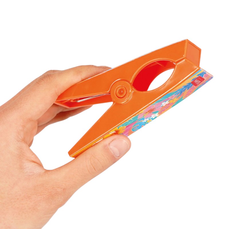 Mollette ferma telo mare Legami Tropicana Dream: set 2 clip in plastica, design floreale tropicale coordinato. Pratiche per sdraio e lettino. Scoprile!

