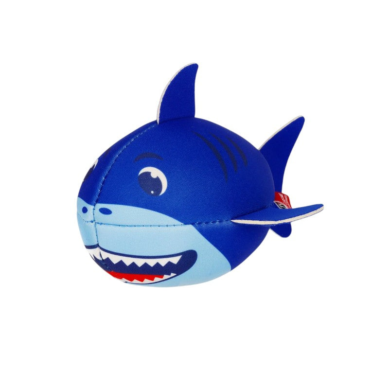 Palla galleggiante Legami Shark: squalo 3D in neoprene, 17x13cm, 74g. Non affonda mai, facile da afferrare. Giocattolo acquatico per bambini. Scoprila!
