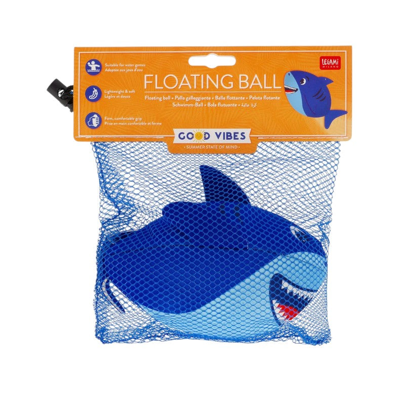 Palla galleggiante Legami Shark: squalo 3D in neoprene, 17x13cm, 74g. Non affonda mai, facile da afferrare. Giocattolo acquatico per bambini. Scoprila!
