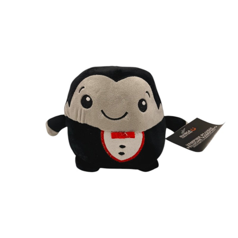 Peluche Halloween Vampiro Dracula 19x25cm: design kawaii con mantello e papillon, morbido e coccoloso. Il pupazzo perfetto per Halloween!
