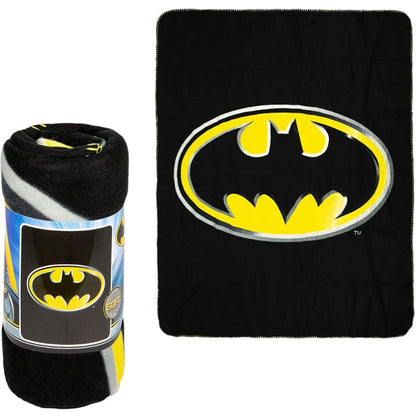 Bellissima coperta invernale in pile a tema Batman. Design completamente nero con logo di batman in centro