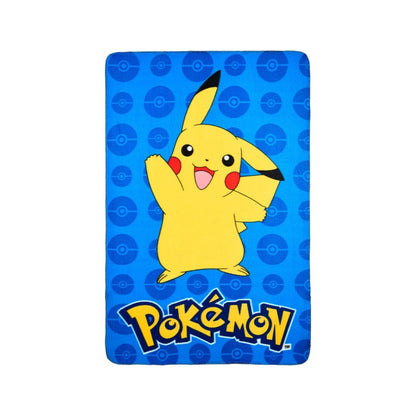 Bellissimo plaid in pile a tema pokemon con Pikachu in primo piano