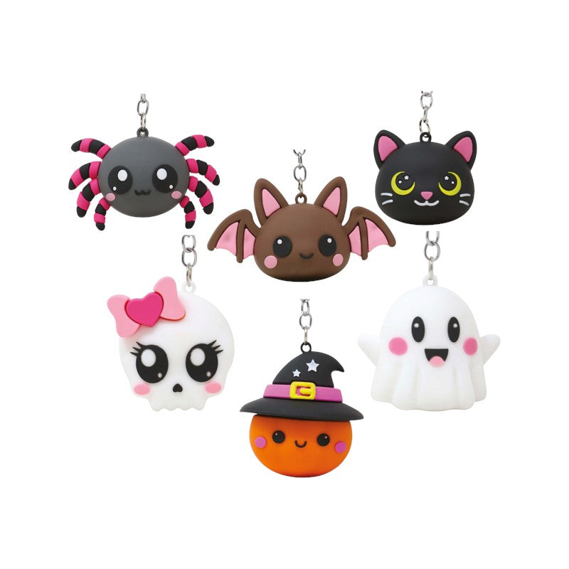 Portachiavi Halloween kawaii con fantasma, zucca, gatto nero, pipistrello, ragno e teschio: idea regalo per zaini e chiavi. Su Viano Shop!