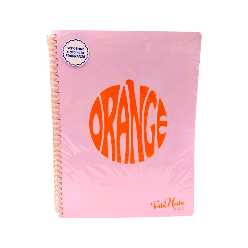 Quaderno A4 spiralato Tinta Unita Juice: copertina rigida profumata e design bold. Limited edition in 4 varianti frutta. Perfetto per scuola e lavoro.