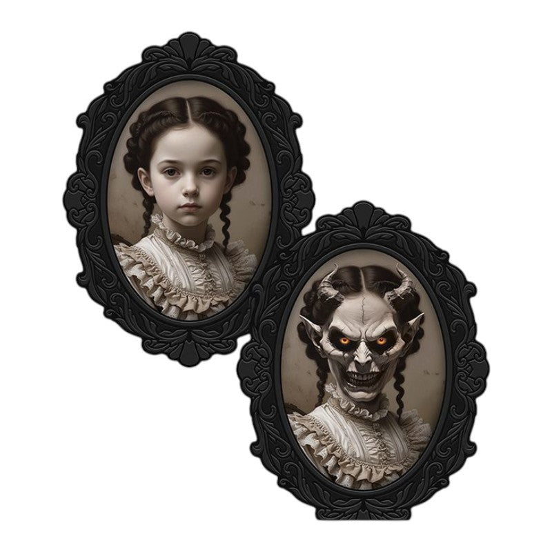 Quadro olografico di Halloween con bambina che si trasforma in demone: effetto lenticolare e cornice ovale gotica. Scoprilo su Viano Shop!