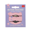 Set 2 braccialetti Legami Purrfect Match gatto: charm gattini beige e nero, cordino regolabile nero. Idea regalo amicizia! Scoprilo ora 