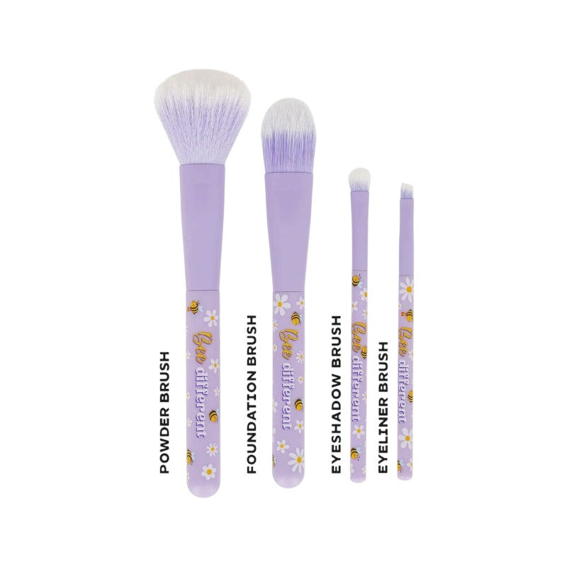 Set 4 pennelli trucco Legami Oh My Glow per viso e occhi: setole super morbide, vegan e cruelty free. Scoprili su Viano Shop!