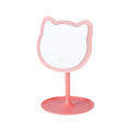 Specchio trucco luminoso Legami Gatto You Look Purrfect con luce LED regolabile, tasto touch e base portaoggetti. Su Viano Shop!