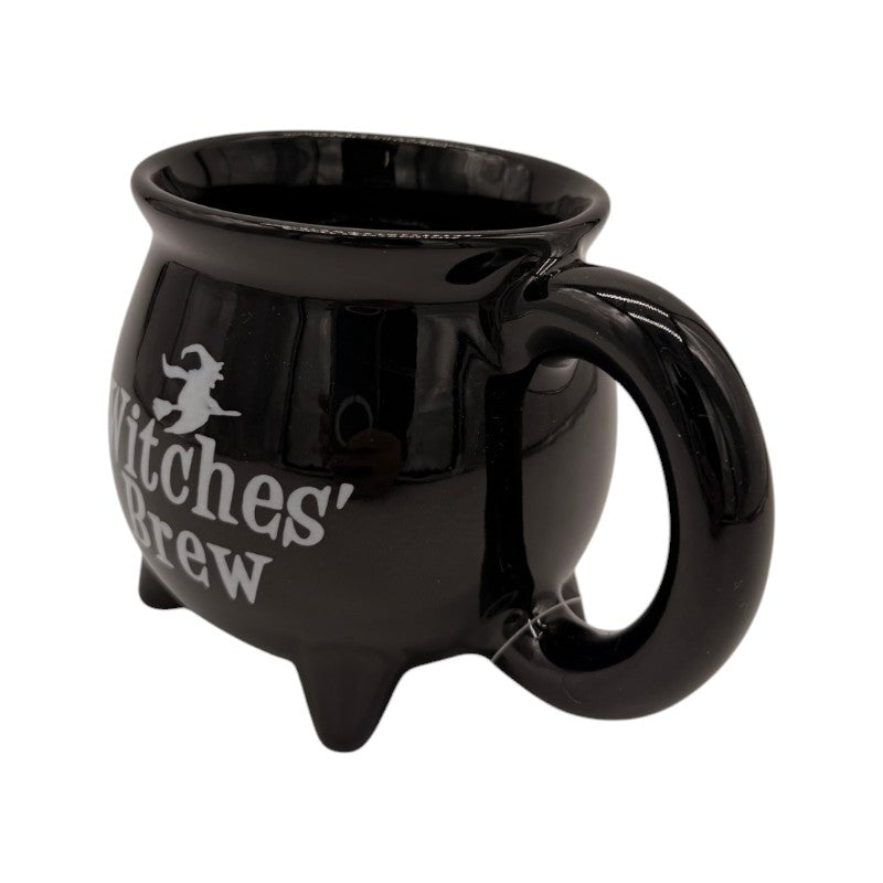 Tazza calderone Witches’ Brew di Halloween nera con strega sulla scopa: mug originale per tè, tisane e cioccolata. Scoprila su Viano Shop!