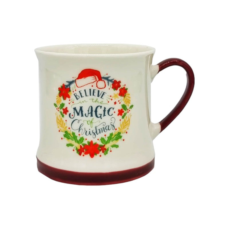 Bellissima tazza in ceramica di altissima qualità, bianca con la scritta Belive in Magic Christmas