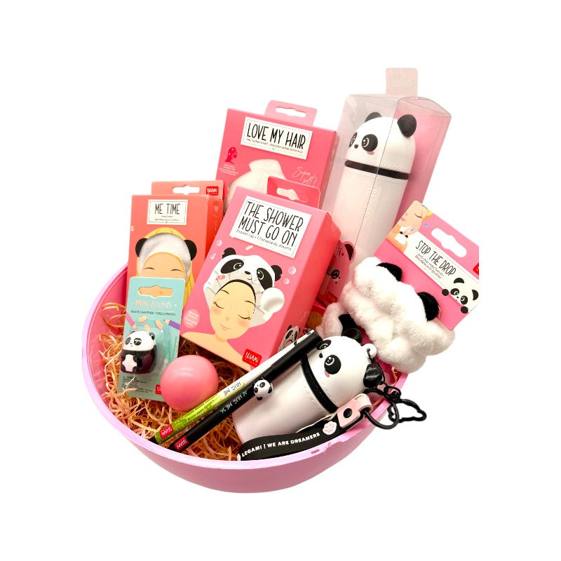 Uovo di pasqua pieno di tantissimi prodotti legami a tema panda