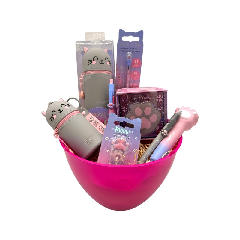 Uovo di Pasqua pieno di prodotti legami tutti a tema gattino