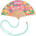 Ventaglio Legami Il Dolce Far Niente 23cm: tessuto 100% poliestere con limoni mediterranei, stecche legno, cordino verde acqua. Fresco e italiano ovunque!
