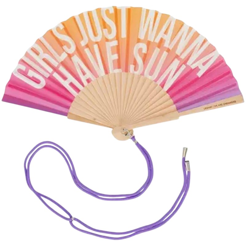 Ventaglio Legami Girls Just Wanna Have Sun 23cm: degradé sunset arancione-fucsia-lilla, stecche legno, cordino lilla. Il ventaglio estivo più girl-power!
