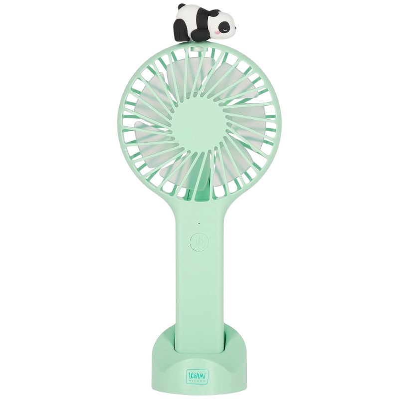 Ventilatore portatile ricaricabile Legami Panda: 3 velocità, base scrivania, USB incluso, 2h autonomia. Design panda kawaii verde menta. Fresco e adorabile!
