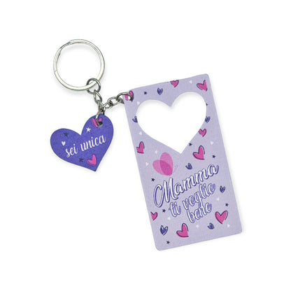 Fantastico portachiavi in legno color viola con la scritta "Mamma ti voglio bene" ed un cuore con la scritta "Sei Unica". Ottima idea regalo per la festa della mamma.